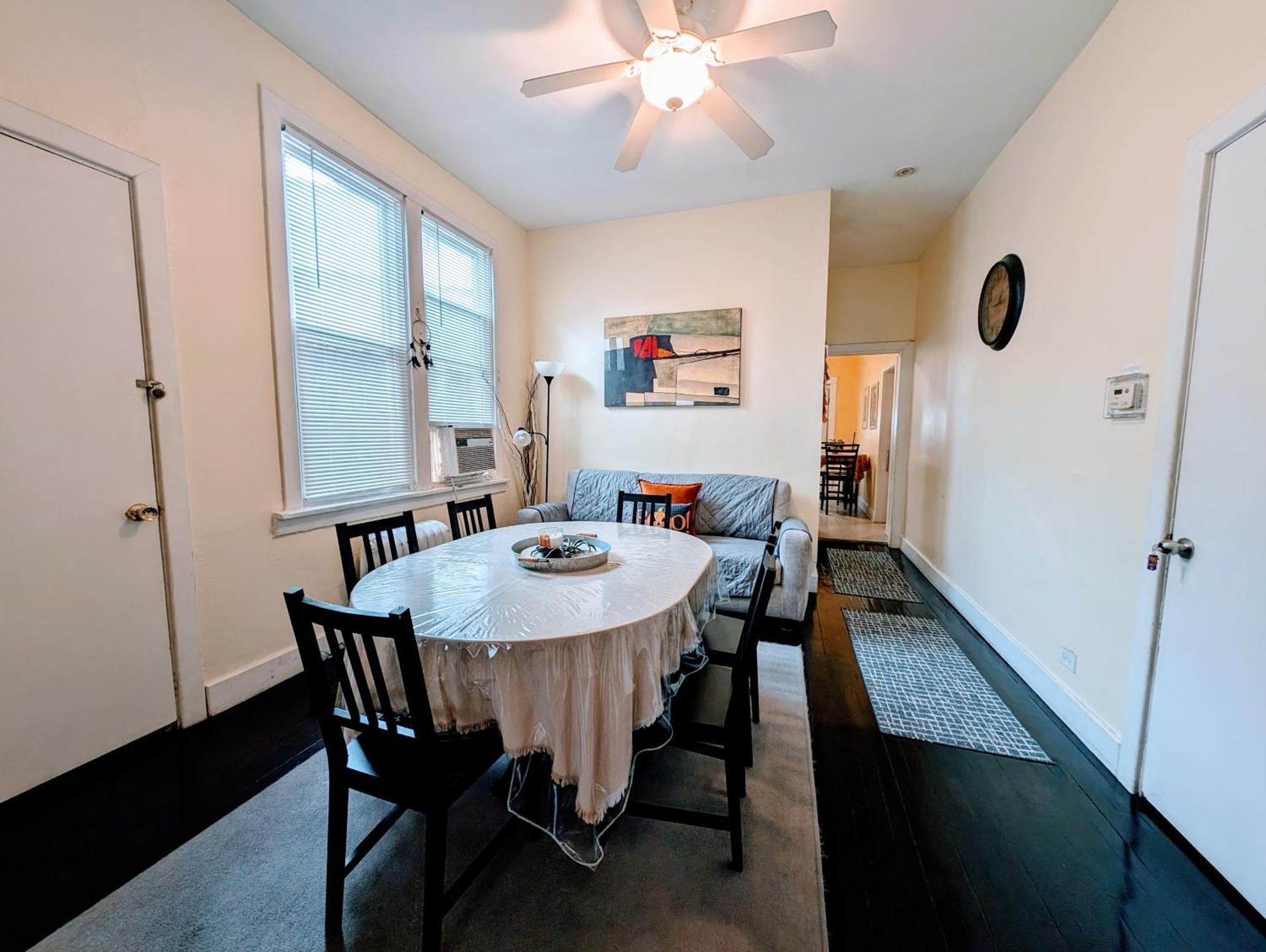 The Avondale Holiday home Chicago